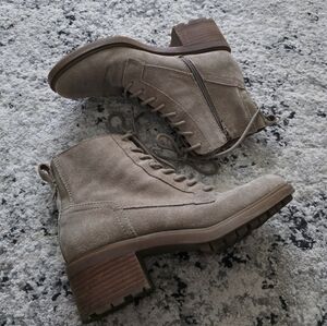 Lucky Brand Suede Leather Lace Up Boots Block Lug Sole Womens 7.5 Tan Beige